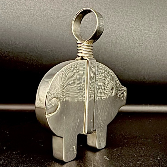 Sterling Silver Pig Pendant. - Picture 3 of 7
